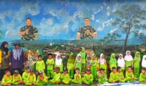 Kunjungi Taman Icon Sektor 8 , Puluhan Siswa TK Darul Hasanah dan PAUD Tunas Harapan Diajarkan Pendidikan Lingkungan