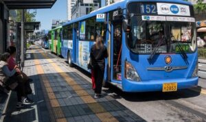 Anggota Komisi III DPRD Jawa Barat Tobias Ginanjar meminta masyarakat untuk bersabar dampak kemacetan akbat proyek Bus Rapid Transit (BRT)