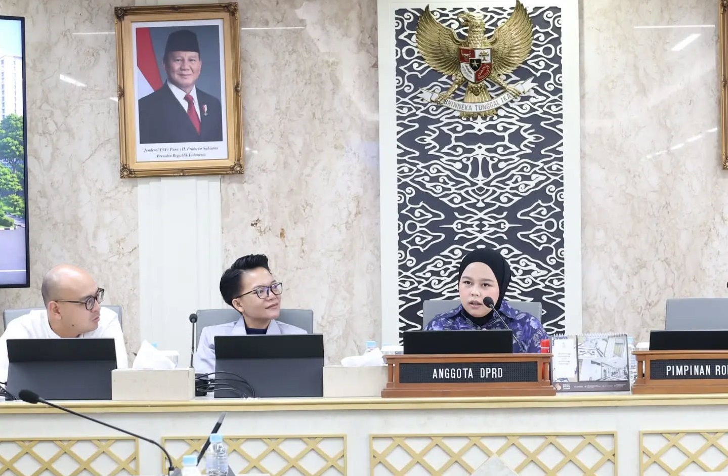 Perencanaan Anggaran Pendapatan dan Belanja Daerah (APBD) Jawa Barat menuntut keberpihakan yang nyata terhadap kebutuhan dasar masyarakat.